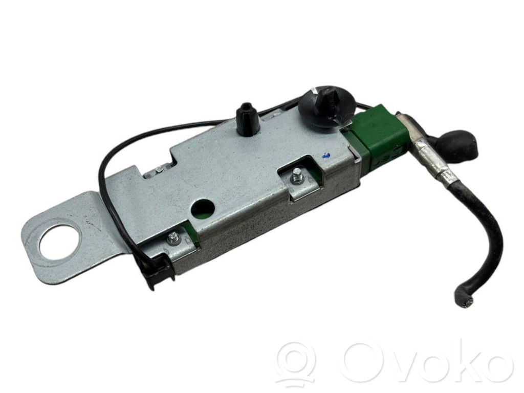 Opel Astra J Amplificador de antena aérea 
