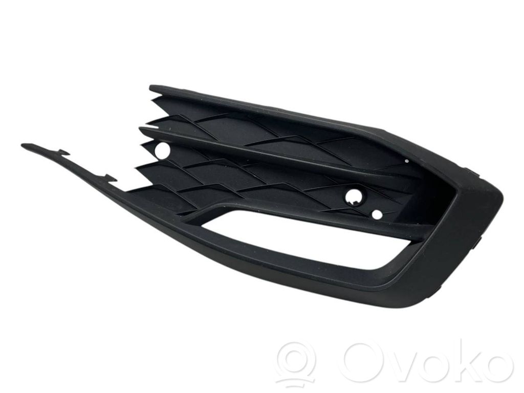 Seat Leon (5F) Etupuskurin alempi jäähdytinsäleikkö 