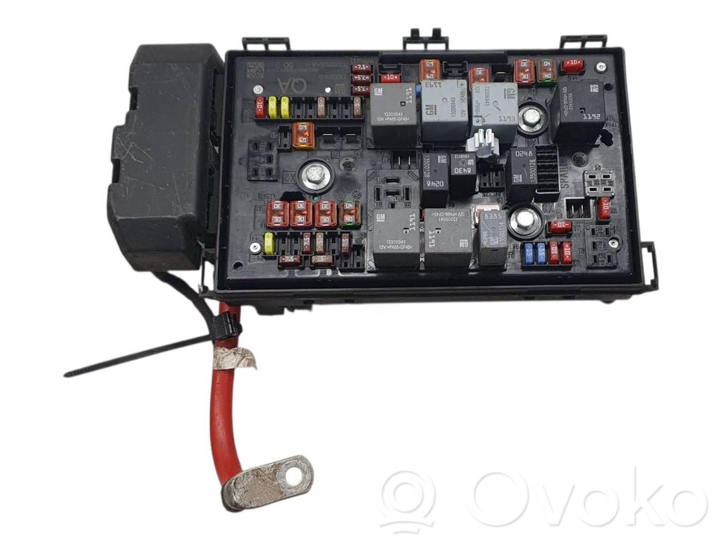 Opel Astra J Skrzynka bezpieczników / Komplet 