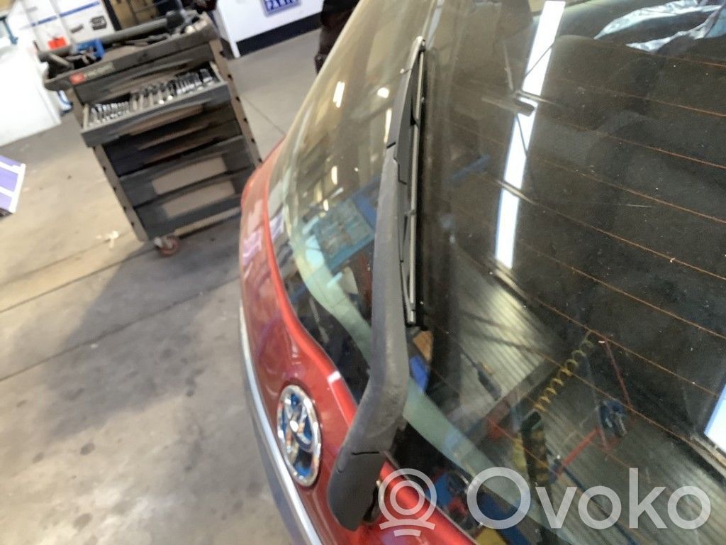 Toyota Yaris Rear wiper blade arm 