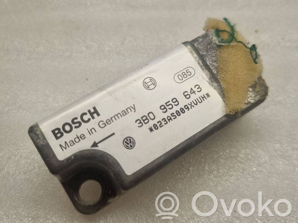 Volkswagen PASSAT B5 Czujnik uderzenia Airbag 