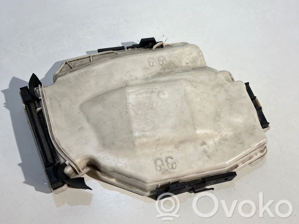 Fuse box cover   7544577,58850910