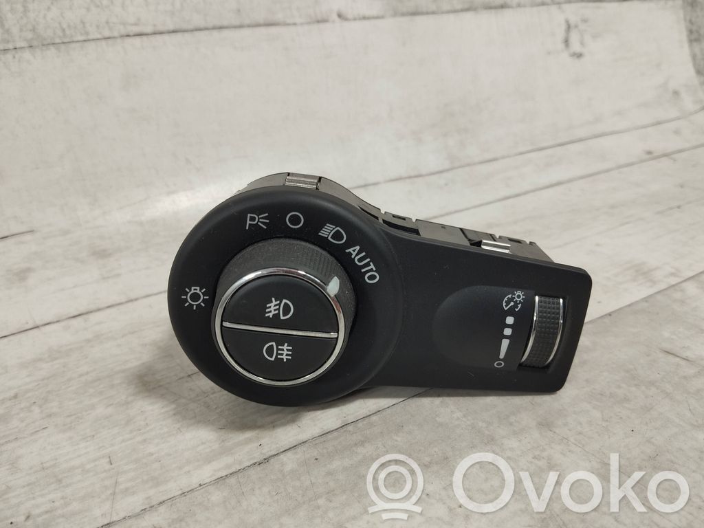 Jeep Cherokee Light switch 