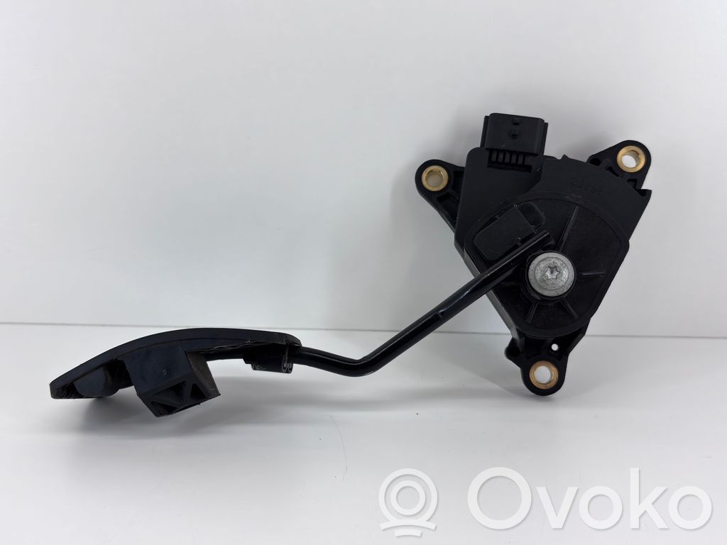 Nissan Qashqai Pedał gazu / przyspieszenia 