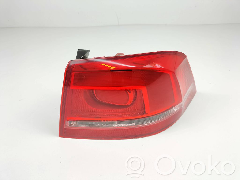 Volkswagen PASSAT Lampa tylna 