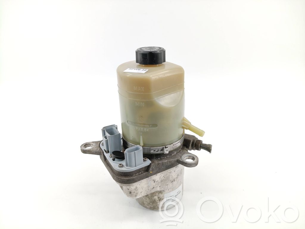 Ford Focus Ohjaustehostimen pumppu 