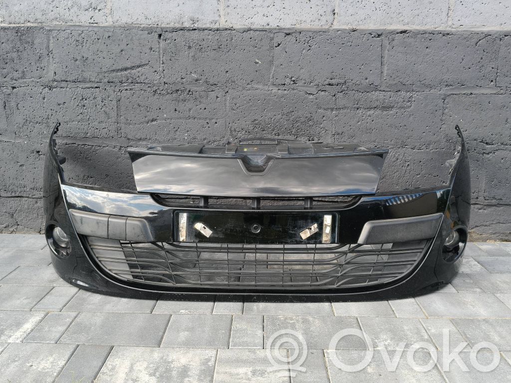 Renault Megane III Zderzak przedni 