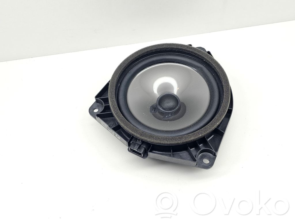 Lexus RX 450H Garsiakalbis (-iai) galinėse duryse 