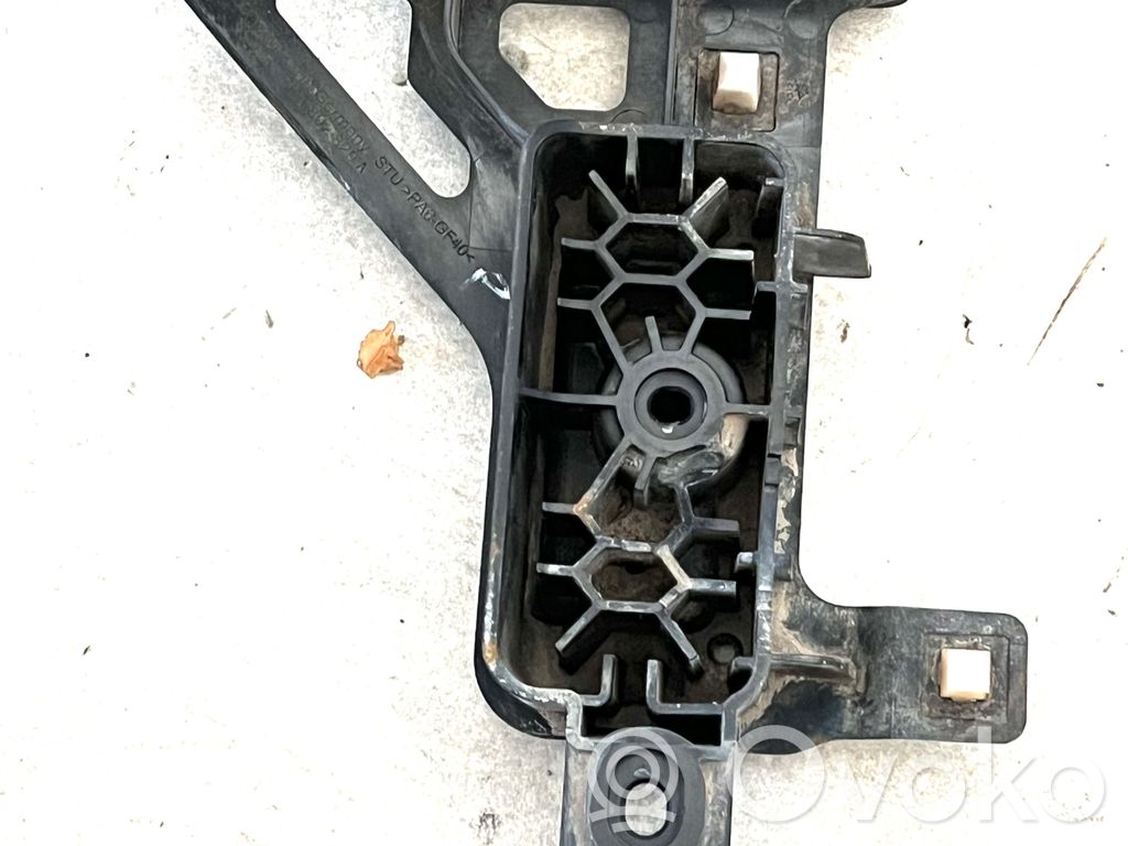 Porsche Cayenne (92A) Jacking socket point 