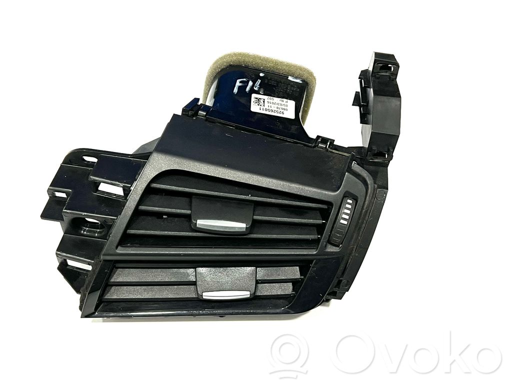 BMW X6 F16 Grilă ventilație/ramă laterală bord 