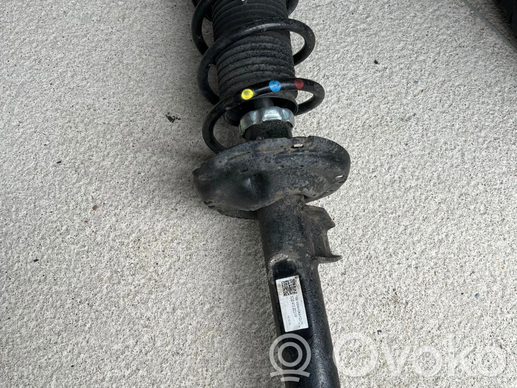 Volkswagen Golf VII Amortyzator przedni 