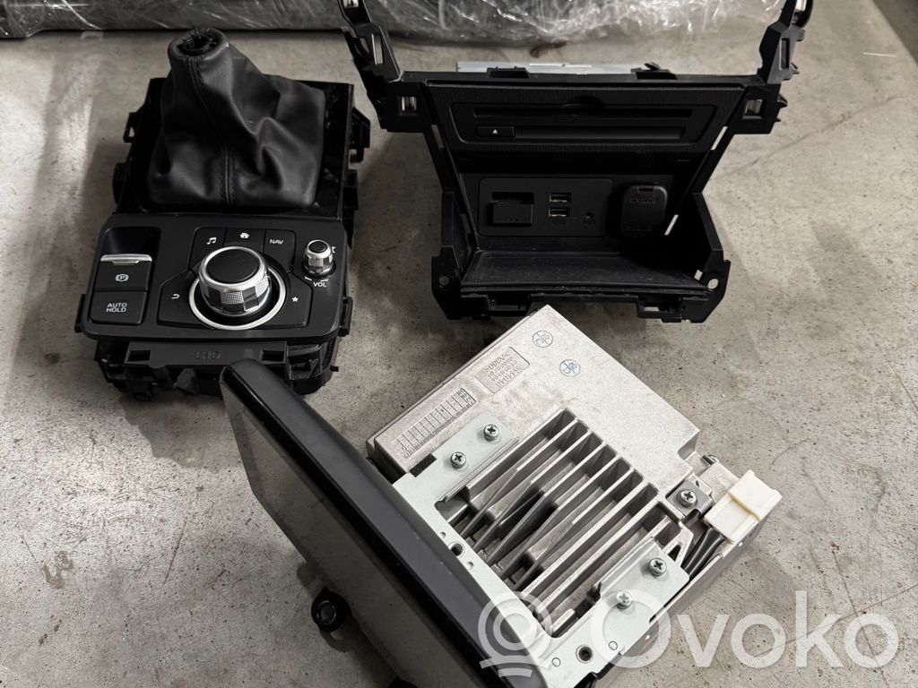 Mazda CX-3 Radio/CD/DVD/GPS head unit 