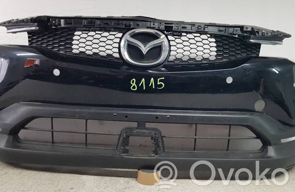 Front bumper   DN4E50031