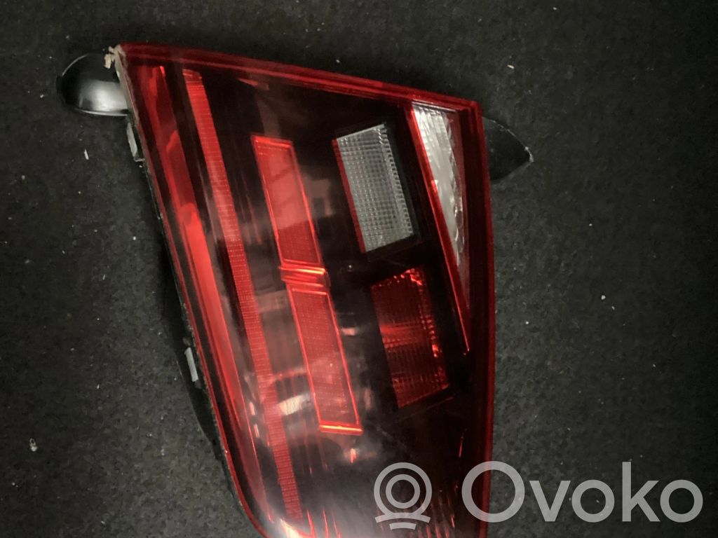 Volkswagen PASSAT B8 Rückleuchte Heckleuchte innen 