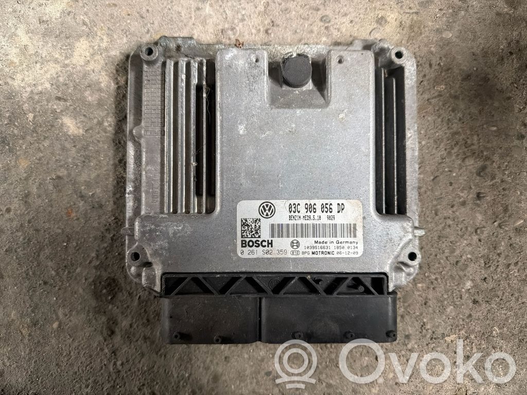 Volkswagen Golf V Engine control unit/module 