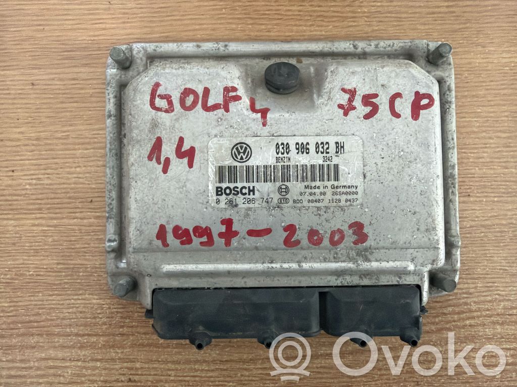 Volkswagen Golf IV Engine control unit/module 
