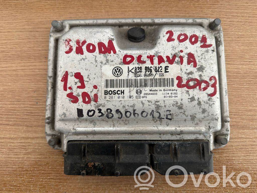 Volkswagen Golf IV Engine control unit/module 