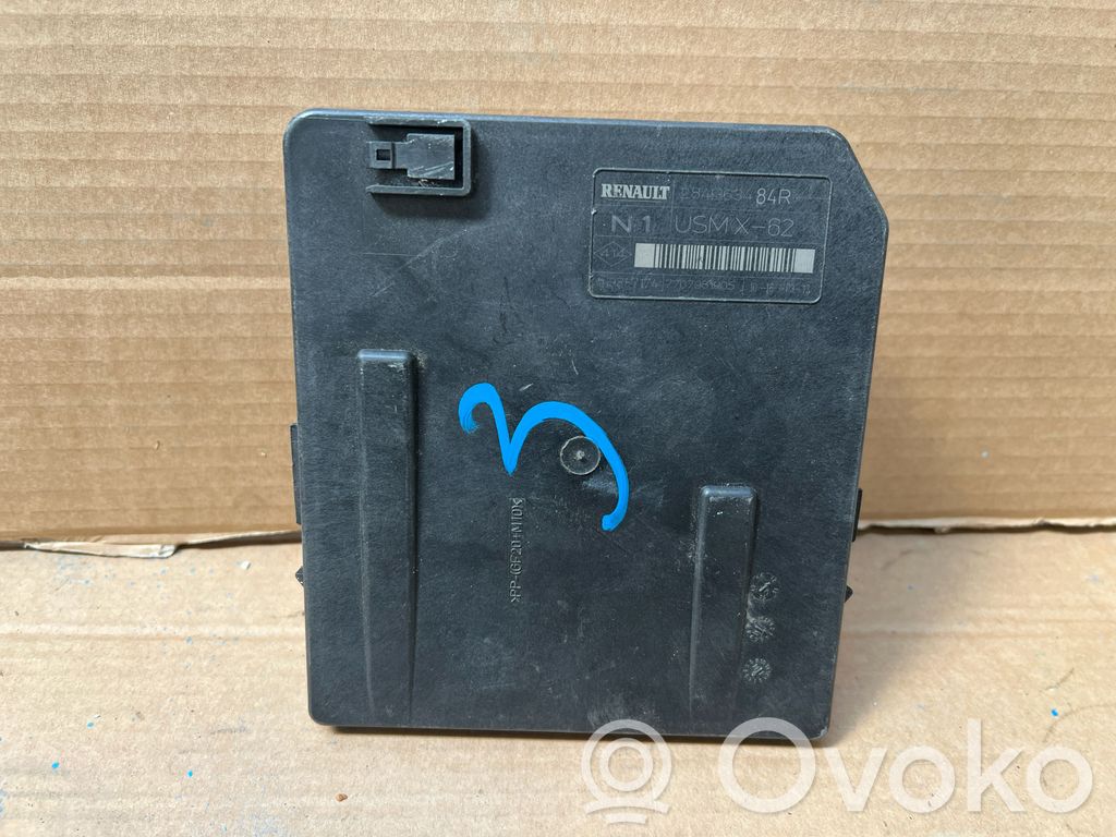 Renault Master III Fuse module 
