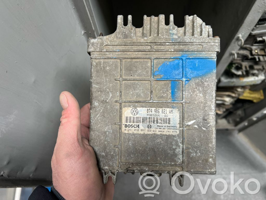 Volkswagen II LT Engine control unit/module 