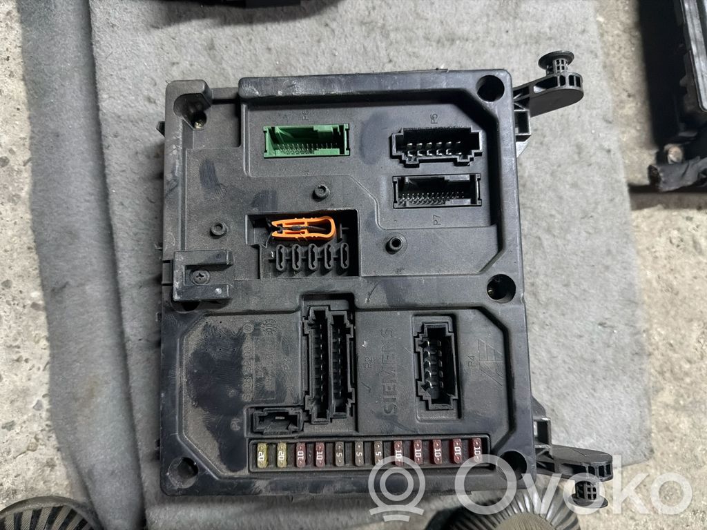 Volkswagen Sharan Saugiklių blokas 