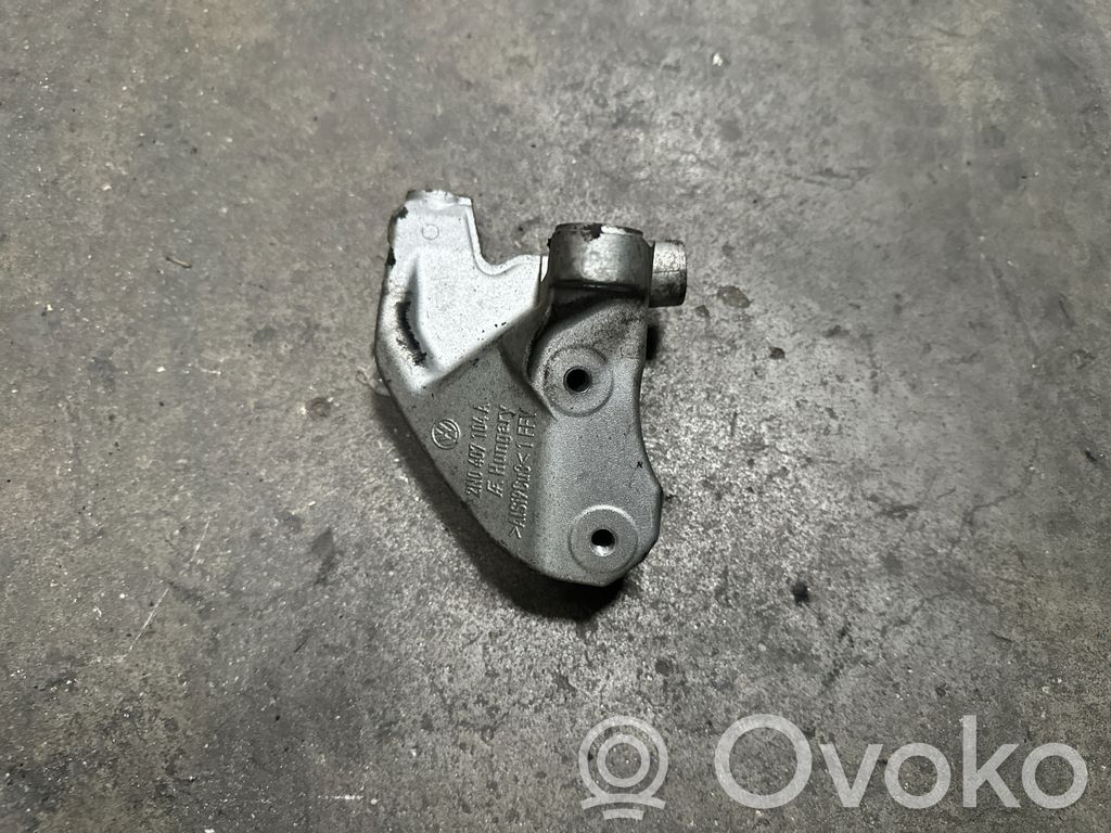 Volkswagen Crafter Engine mounting bracket 