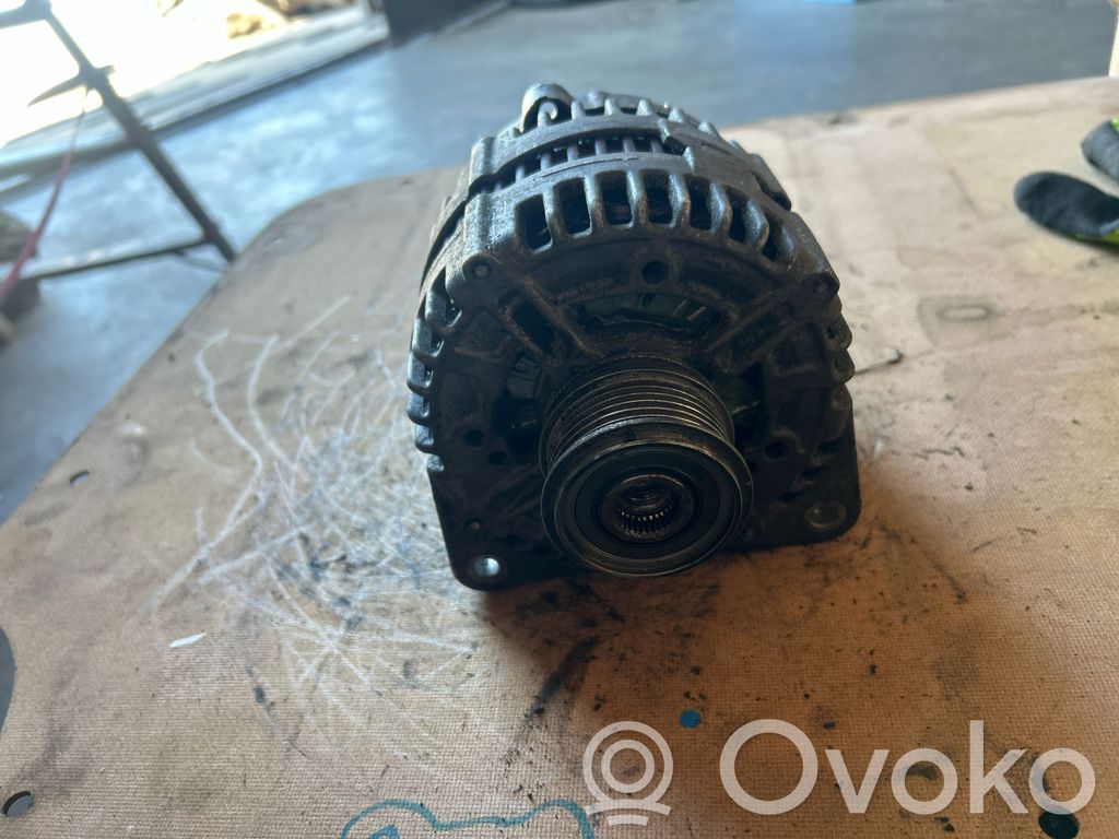Volkswagen PASSAT B6 Generator/alternator 