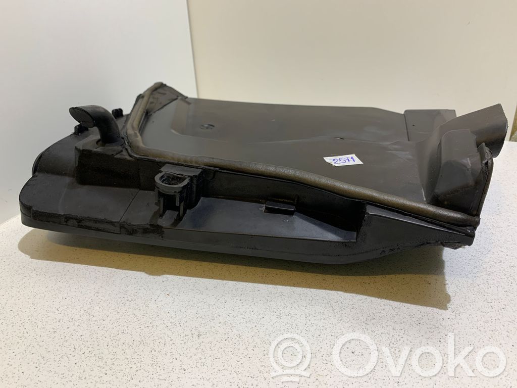 BMW 5 E39 Air filter box 