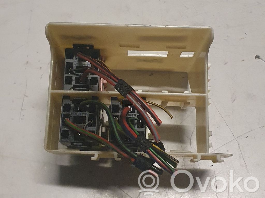BMW 5 E39 Fuse module 