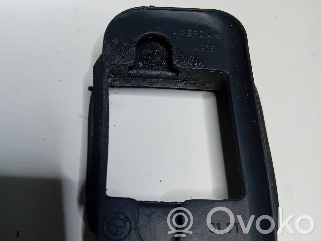 BMW 5 E39 Inne elementy wykończeniowe drzwi tylnych 
