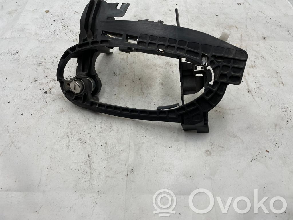 BMW 7 E65 E66 Front door coupe exterior handle/bracket 