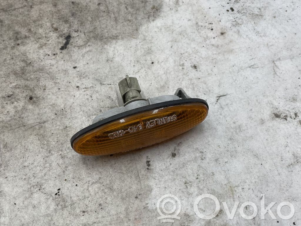 Mazda 323 Front fender indicator light 