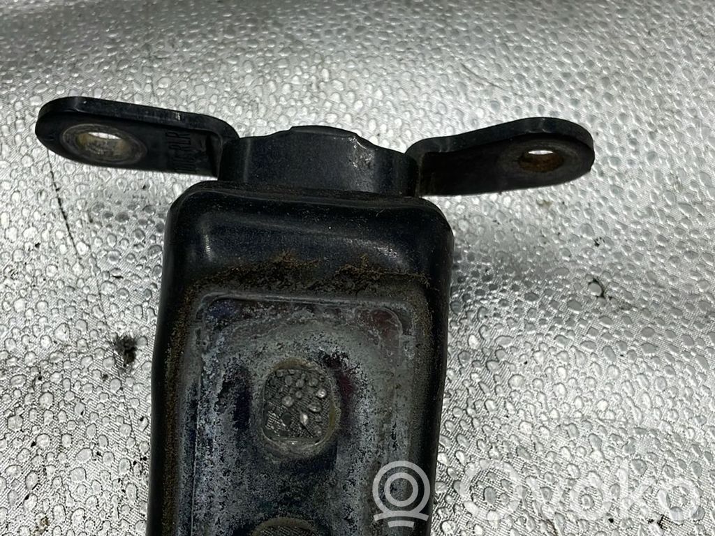 Opel Insignia A Charnière inférieure de porte arrière 