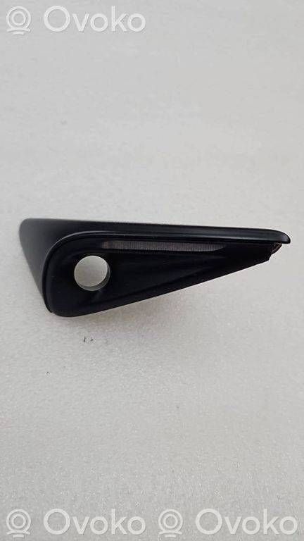 Tesla Model 3 Highland Front fender indicator light 