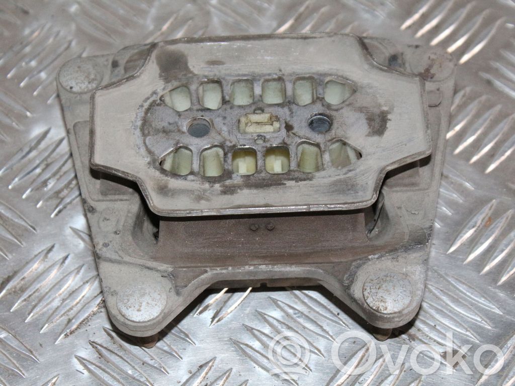 Audi A6 S6 C6 4F Gearbox mount 