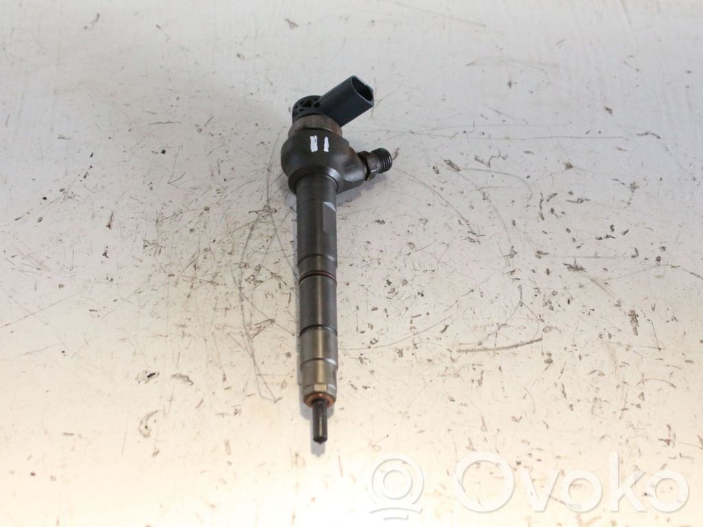 Volkswagen Golf VII Fuel injector 