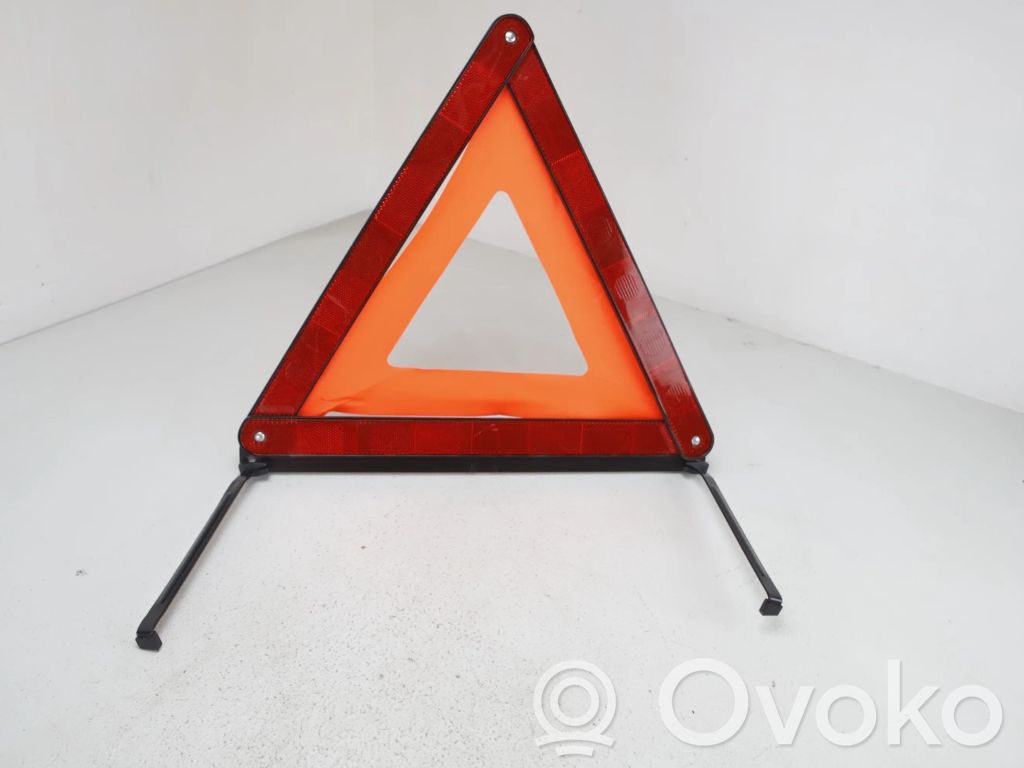 Toyota Auris E180 Emergency warning sign 
