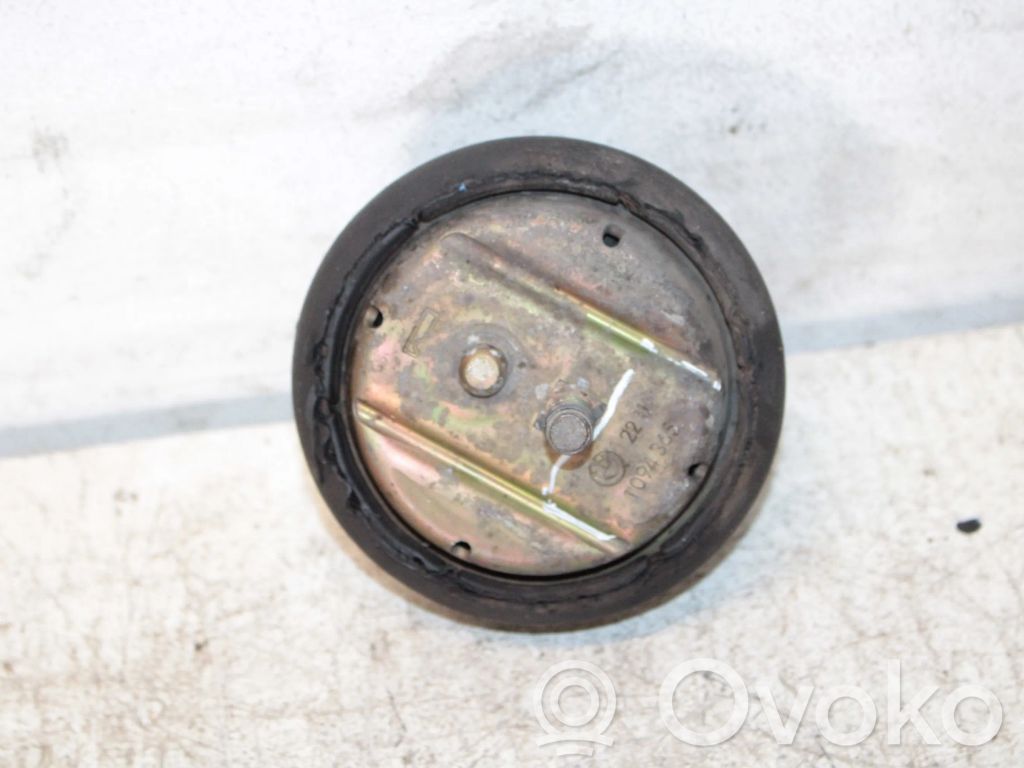 BMW 5 E39 Engine mount bracket 