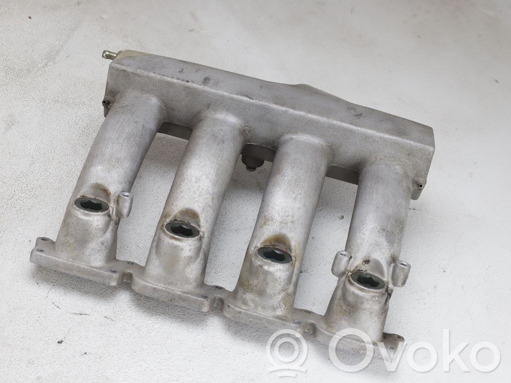 Volkswagen PASSAT B5.5 Colector de admisión 