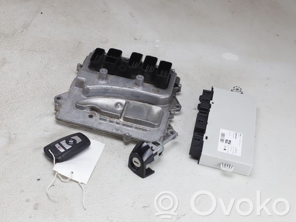 BMW X3 F25 Komputer / Sterownik ECU i komplet kluczy 