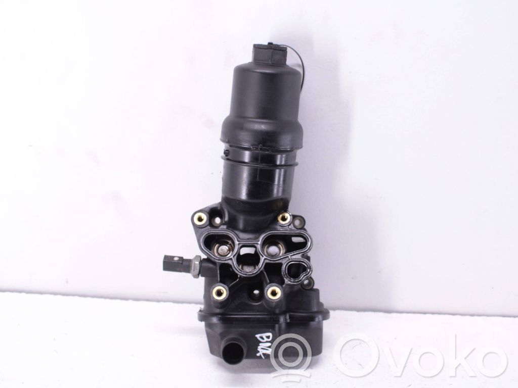 Volkswagen PASSAT B6 Supporto di montaggio del filtro dell’olio 