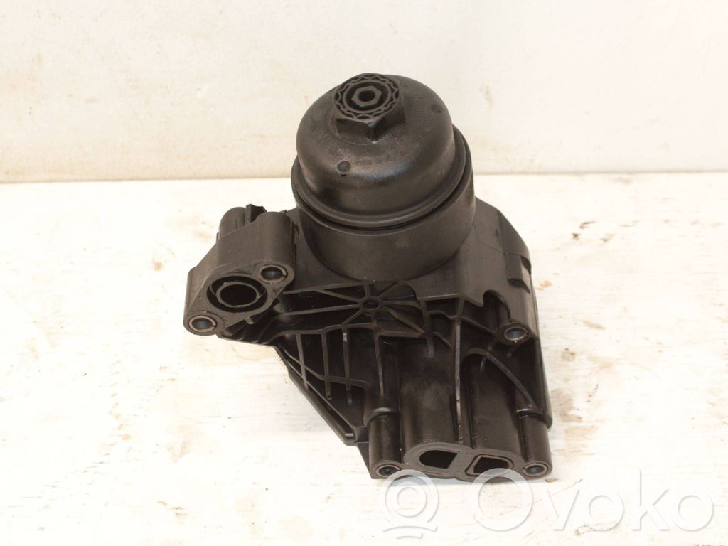 Volkswagen Golf VII Mocowanie / uchwyt filtra oleju 