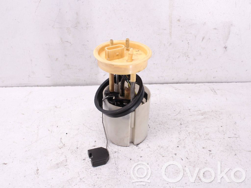 Skoda Rapid (NH) Bomba interna de combustible 