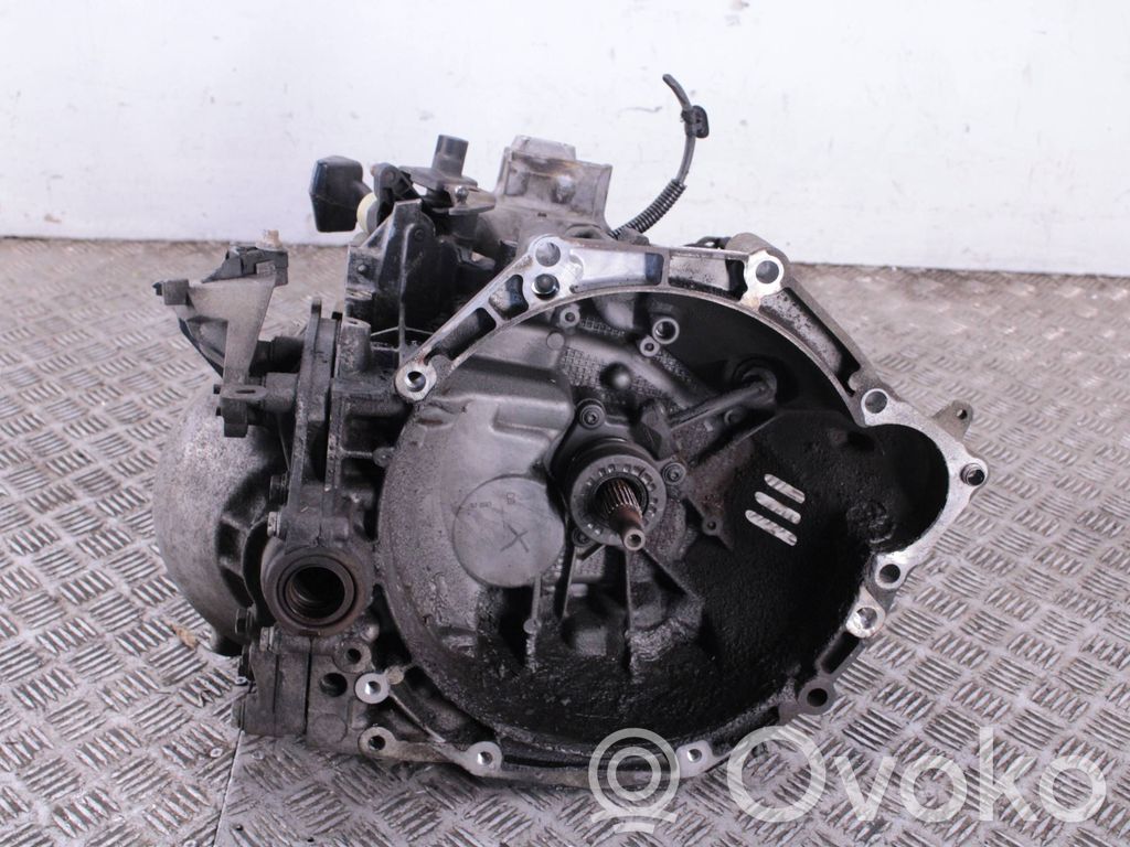 Peugeot Expert Manual 6 speed gearbox 