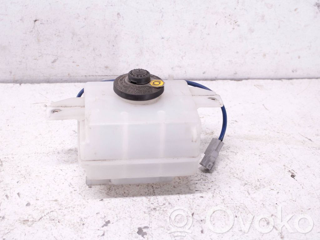 Toyota Auris E180 Brake fluid reservoir 