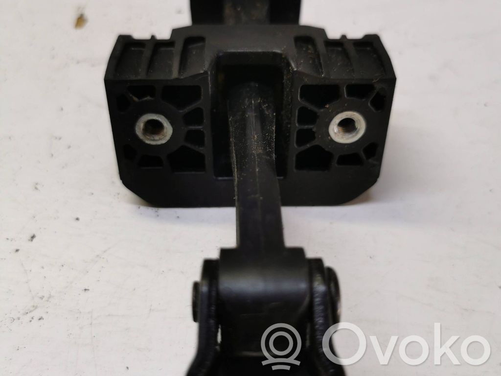 BMW 1 E81 E87 Etuoven pidätin 