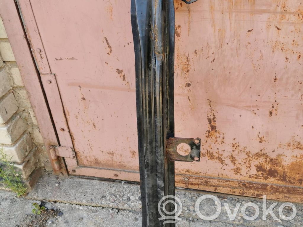 Volkswagen Golf V Priekšpusē bampera sija / balka 