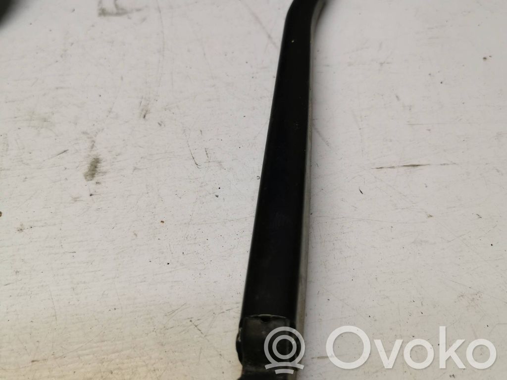 BMW 1 E81 E87 Rear wiper blade arm 