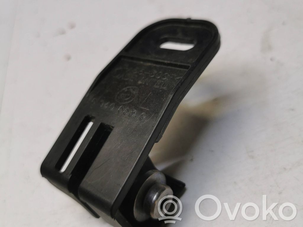 BMW 1 E81 E87 Headlight/headlamp mounting bracket 
