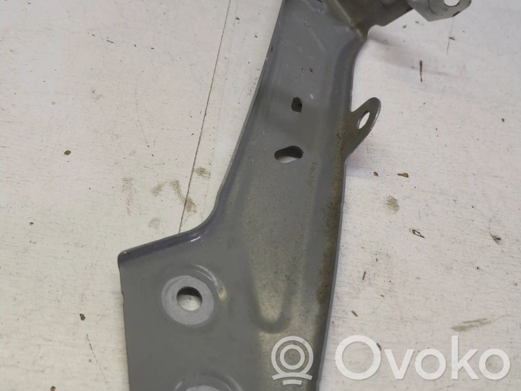 Renault Megane IV Fender mounting bracket 