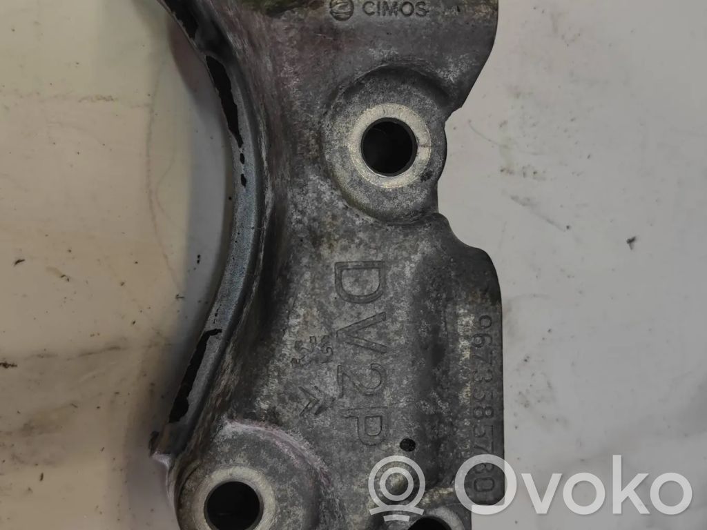 Peugeot 308 Engine mounting bracket 